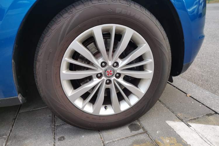 Used Zotye SR9 2017 2.0T Automatic Ultimate Edition Right Front Wheel Hub