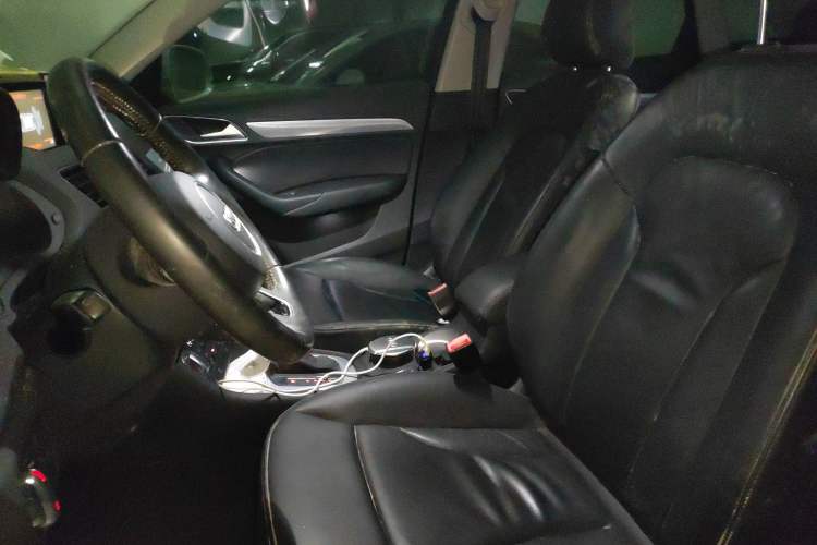 Used Audi Q3 2015 35 TFSI Comfort Model Left Front Seat