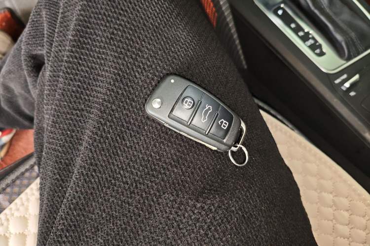 Used Audi Q2L 2021 35 TFSI Fashionable and Elegant Model Vehicle Key