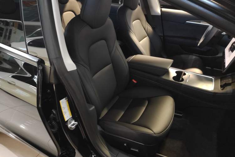 Used Tesla Model 3 2022 Rear-Wheel-Drive Version Right Front Seat