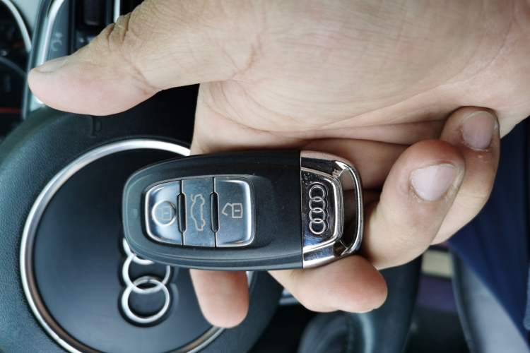 Used Audi A4L 2016 35 TFSI Automatic Comfort Model Vehicle Key