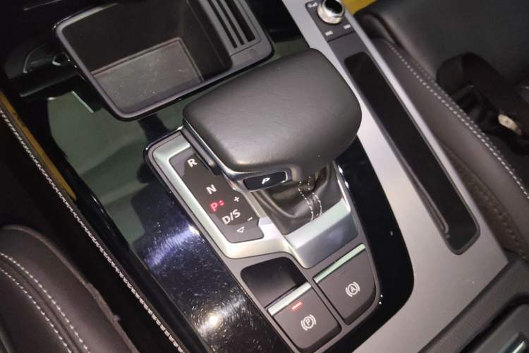 Used Audi Q5L 2021 40 TFSI Fashion Dynamic Model