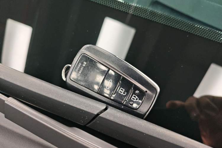 Used Toyota Avalon 2023 Dual-Motor 2.5L XLE Prestige Edition