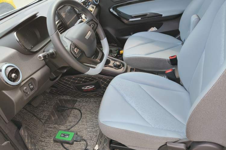 Used Chery Little Ant 2022 Revised Version Sweet Pink Edition Half-Sugar Version Lithium Iron Phosphate 30.7 kWh 30 kW 301 km
