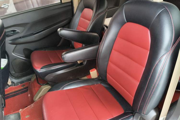 Used Wuling Hongguang 2019 1.5L S Standard Version China VI LAR