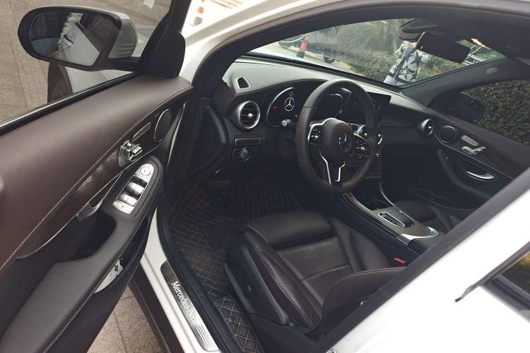 Used Mercedes-Benz GLC 2021 GLC 260 L 4MATIC Luxury Model
