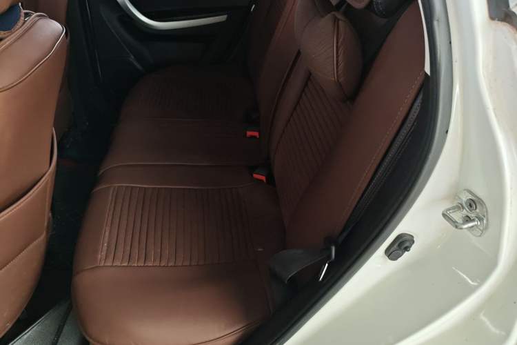 Used CHANGAN CS35 2015 1.6L Automatic Luxury Model China IV Standard
