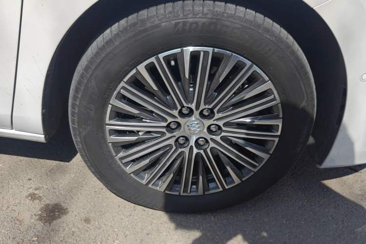 Used Buick GL8 New Energy 2024 Lu Zun Luxury Edition 7-Seater