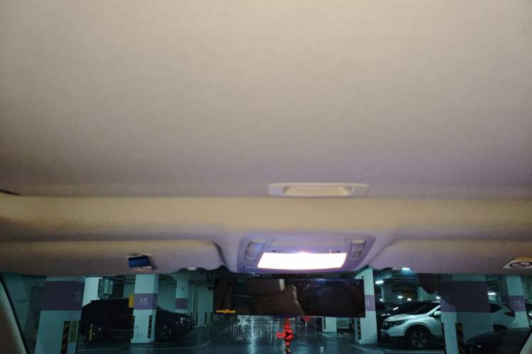 Used Toyota Crown 2012 2.5L Royal Leather Edition
