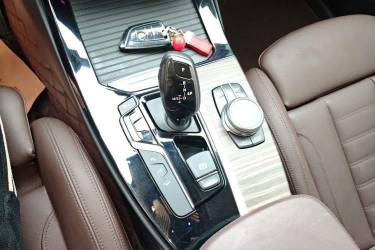 Used BMW X3 2020 xDrive28i Luxury Package Gear Lever