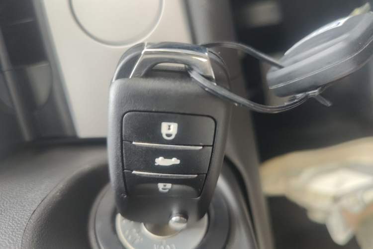 Used CHANGAN NEVO Lumin 2026 Model Treasure Edition 205km Passionate Beige Ningde Vehicle Key