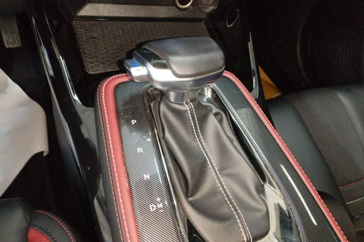 Used CHANGAN OSHAN X5 2021 1.5T DCT Luxury Edition Gear Lever