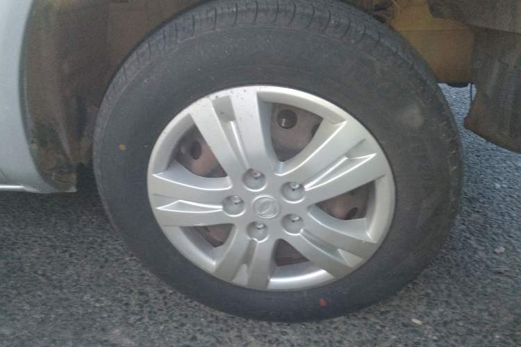 Used FORTHING Lingzhi 2016 V3 1.5L 7-Seater Standard Model China V Emission Standard