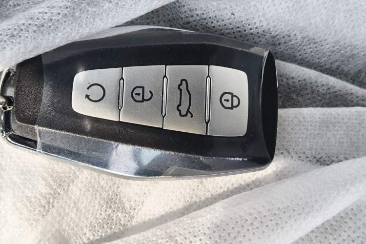 Used Geely Auto Emgrand X7 Sport 2026 Model 1.5TD Aspirational Vehicle Key