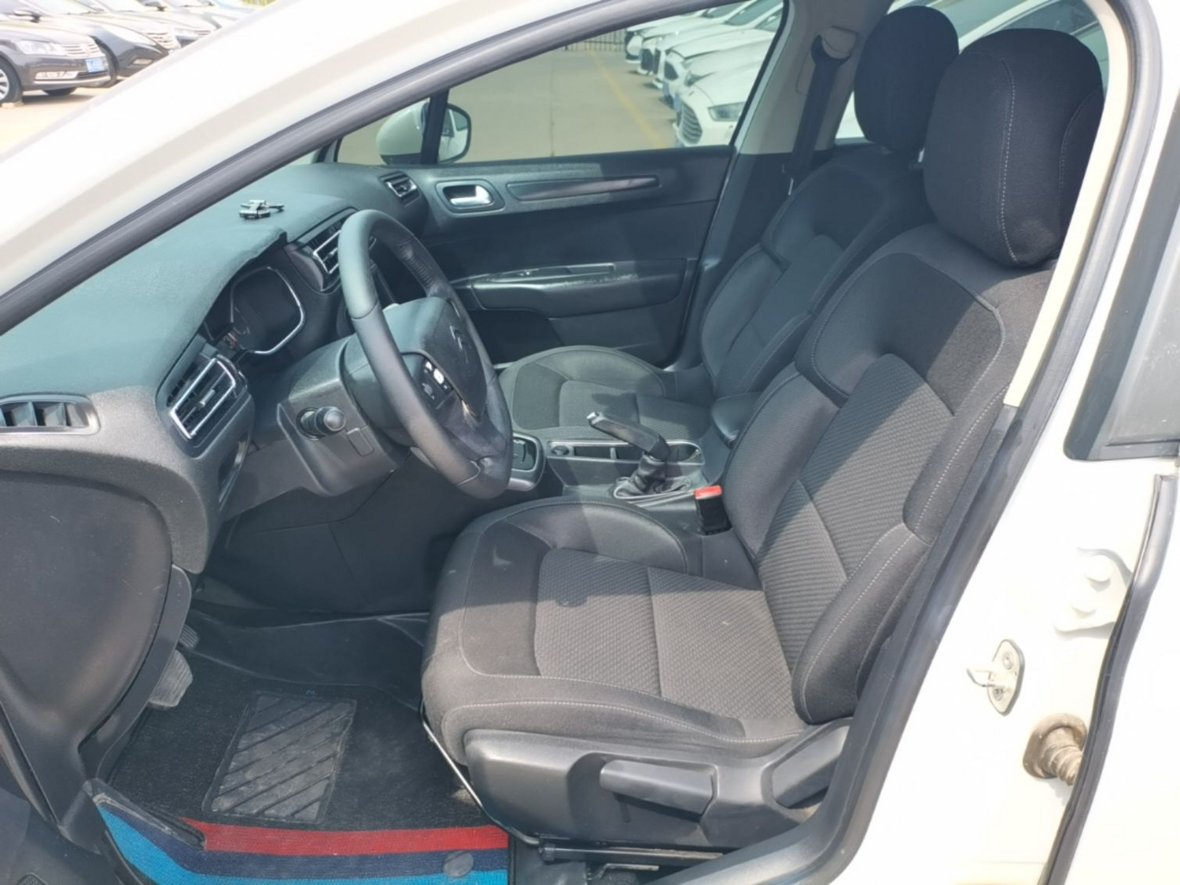 Avant de la voiture