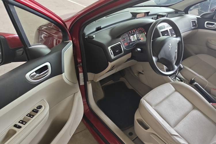 Used Peugeot 307 2013 Hatchback 1.6L Automatic Comfort Edition Driver Seat