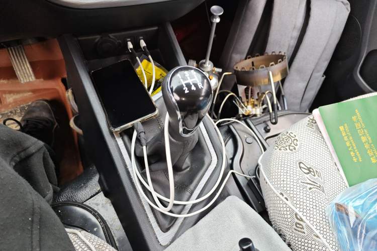 Used Chana Ruixing M60 2023 1.6L CNG Comfort-Grade 6-Seater Passenger Vehicle
