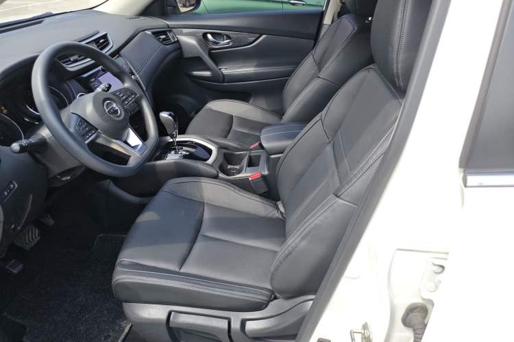 Used Nissan X-Trail 2017 2.0L CVT Comfort Edition 2WD Left Front Seat