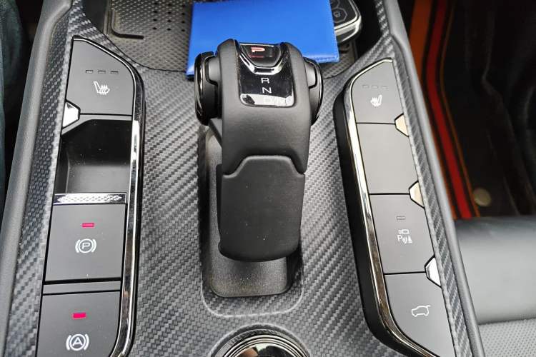 Used Haval H Dog 2023 1.5T Two-Wheel Drive Chao Ye Version Plus Gear Lever