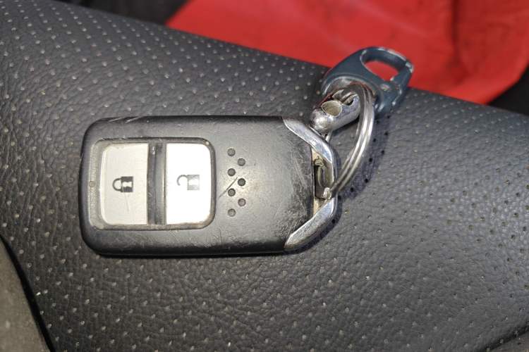 Used Honda XR-V 2015 1.8L VTi CVT Luxury Edition
