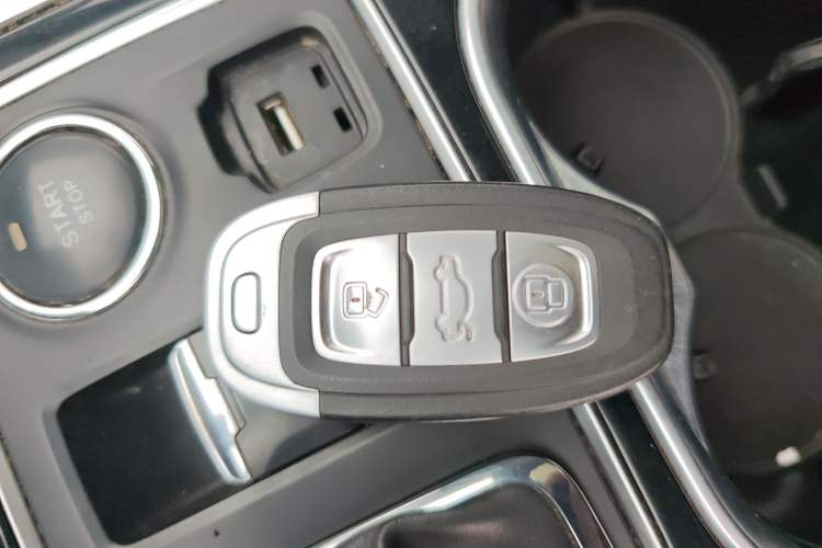 Used Hongqi E-HS3 2019 Zhilian Qiyue Two-Wheel Drive Version
