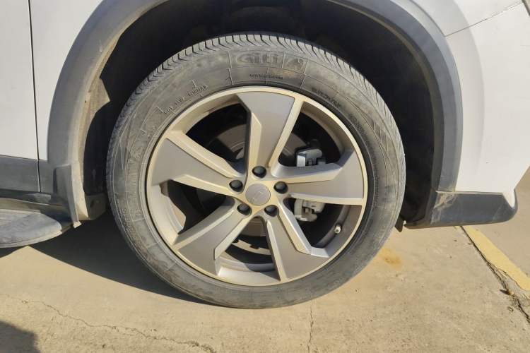 Used Geely Auto Haoyue L 2023 2.0T DCT Flagship Version Right Front Wheel Hub