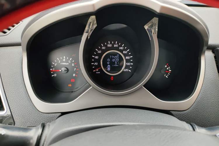 Used Huatai Santa Fe 2016 1.5T Gasoline Manual Two-Wheel Drive Smart Enjoyment i3 Model Instrument Cluster