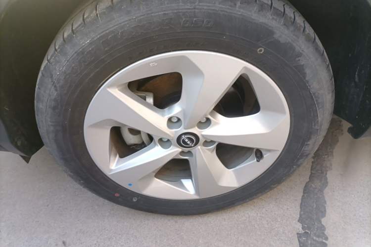 Used Nissan Qashqai 2023 Classic 2.0L CVT XV Comfort Edition Left Front Wheel Hub
