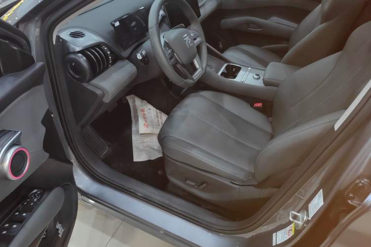 Used BYD Yuan PLUS 2025 Intelligent Driving Version 510 km Excellence Edition Driver Seat