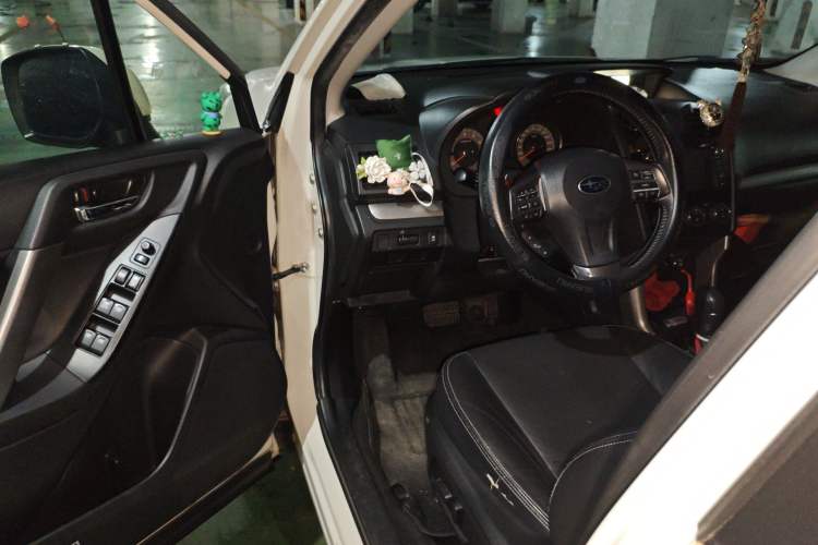 Used Subaru Forester 2013 2.5i Automatic Luxury Edition Driver Seat