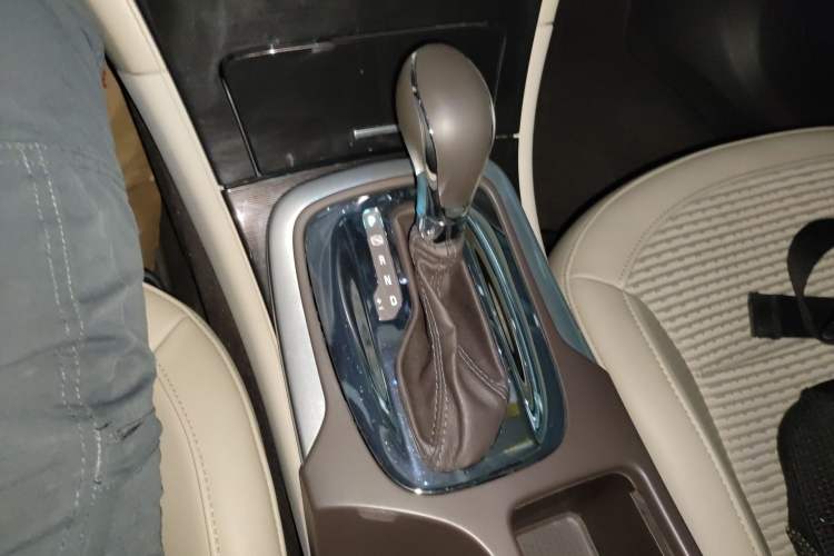 Used Buick Regal 2015 2.0L Leading Fashion Edition
