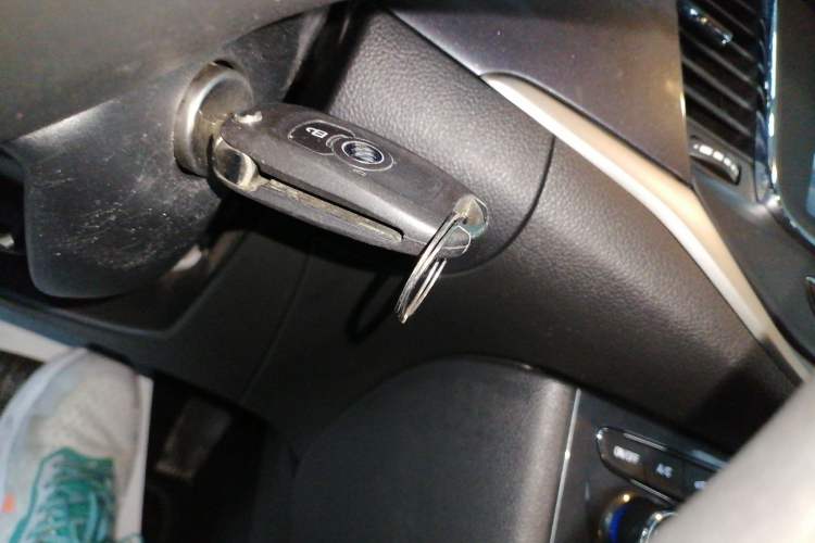 Used Buick Verano 2016 Hatchback 15S Automatic Leading Model Vehicle Key