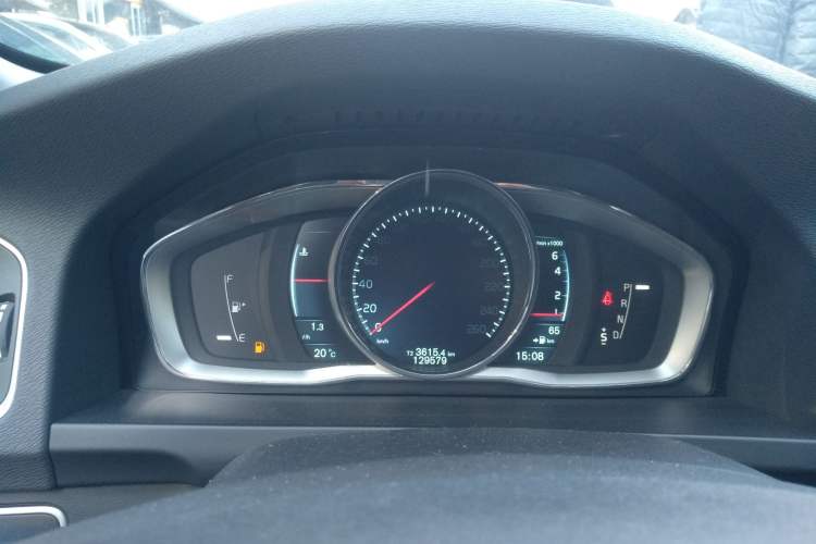 Used Volvo V60 2014 T5 Zhiya Edition