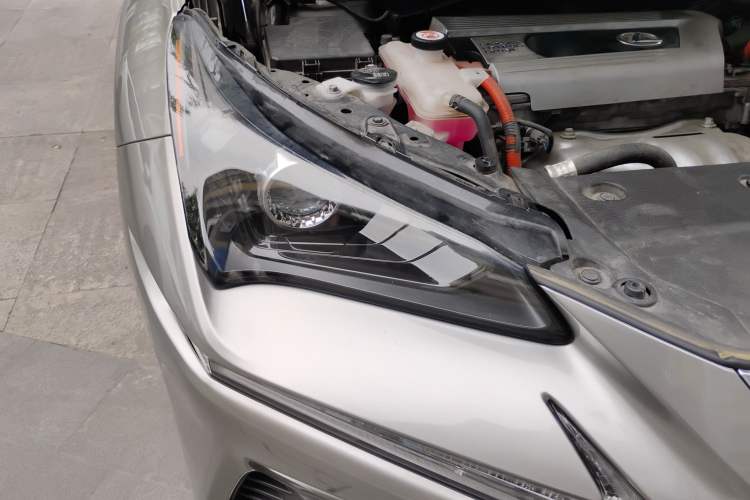 Used Lexus NX 2020 300h Front-Drive FENGSHANG Version China VI Standard Right Front Headlight