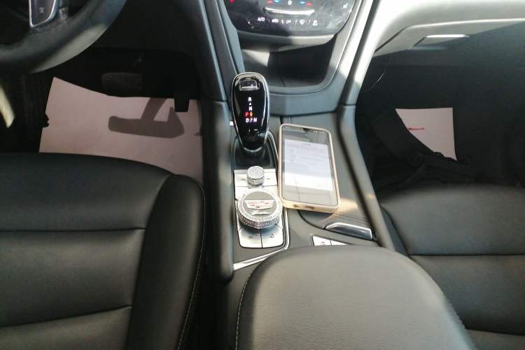 Used Cadillac XT5 2022 2.0T Two-Wheel Drive Luxury Version
