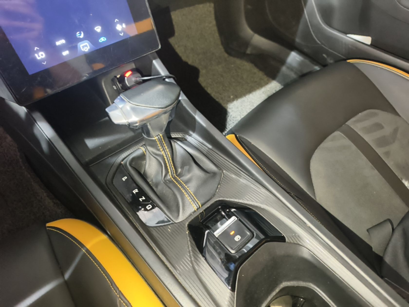 Dongfeng Aeolus Yixuan 2023 Mach Edition 1.5T Automatic Pursuit Rider Version — снимка 16