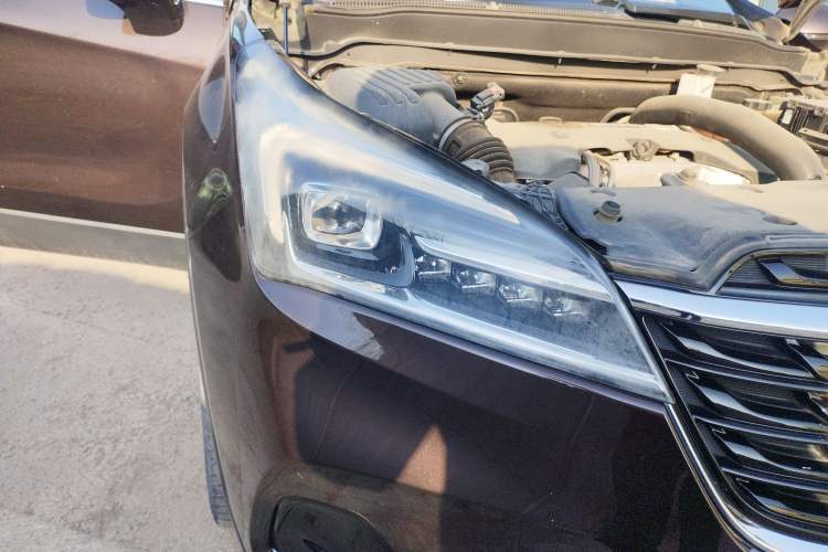 Used Buick Envision 2020 28T Four-Wheel Drive Elite Version Right Front Headlight