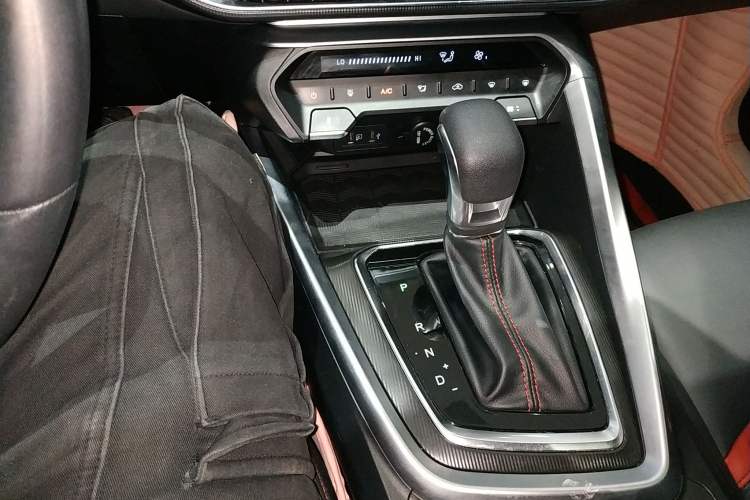 Used Cowin Xuandu 2021 1.5T CVT Xiongqi Edition Gear Lever