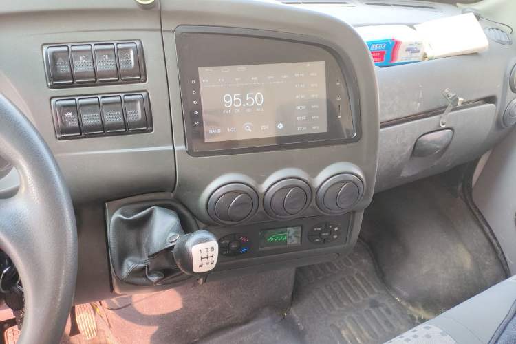 Used Iveco Power Daily 2017 2.5T Classic A32 Mid-Roof 6-7 Seater Bus 47Z5
