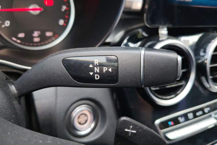 Used Mercedes-Benz C-Class 2019 C 180 L Dynamic Sports Edition Gear Lever