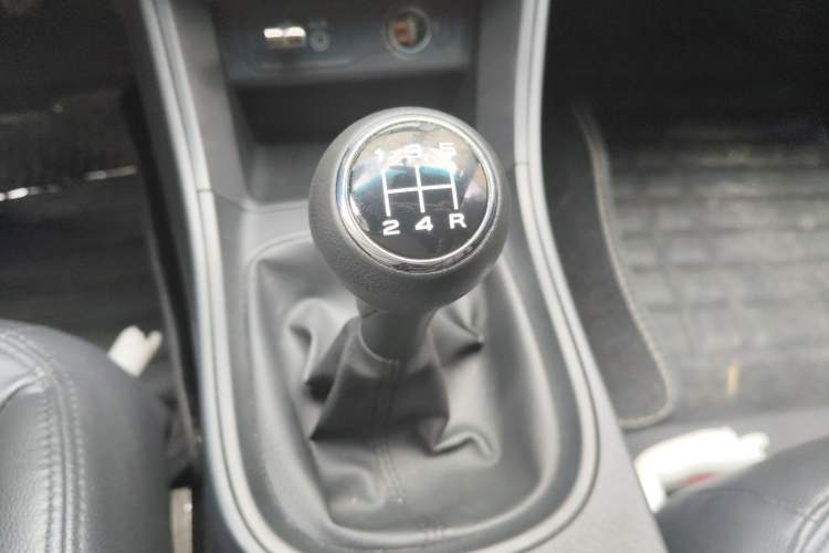 Used Roewe 360 2015 1.5L Manual Luxury Edition