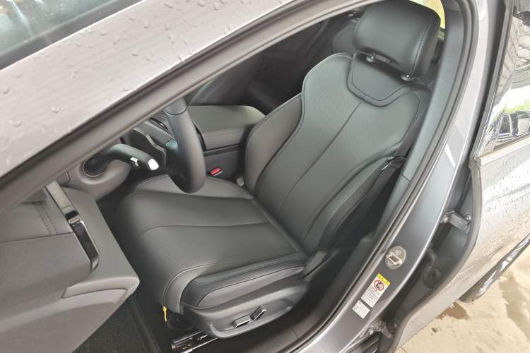 Used BYD Qin L 2025 EV 470KM Leading Edition Left Front Seat