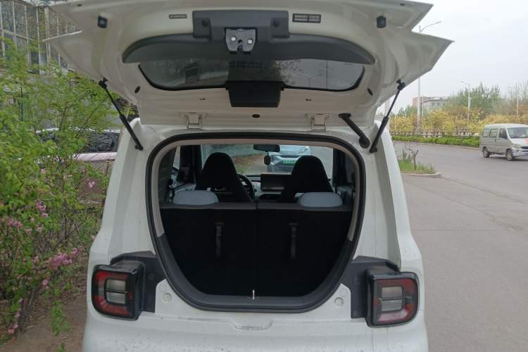 Used Geely Galaxy Panda 2024 Panda Mini 200km Endurance Bear Trunk