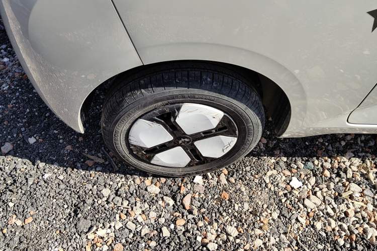 Used Wuling Hongguang MINIEV 2024 3rd Generation 215km Advanced Version
