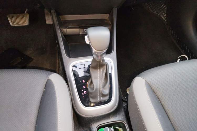 Used Kia kx1 Stonic 2021 1.4L CVT Fun Edition