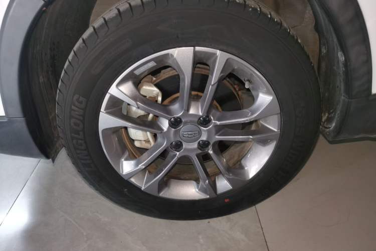 Used Geely Auto Vision X3 2020 1.5L Manual Elite Edition Left Front Wheel Hub