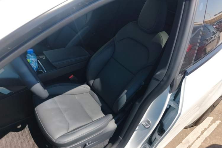 Used Tesla Model Y 2026 Rear-Drive Model