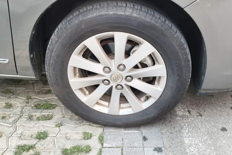 Used Buick GL8 2018 28T Luxury Model China VI Standard
