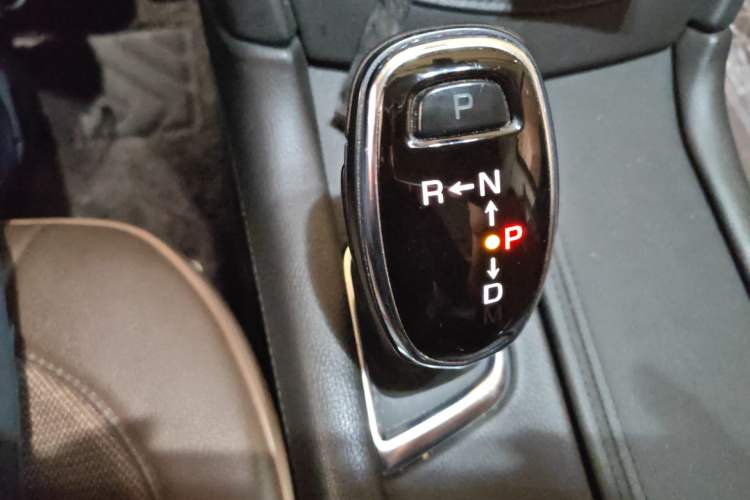 Used Cadillac XT5 2016 25T Luxury Model
