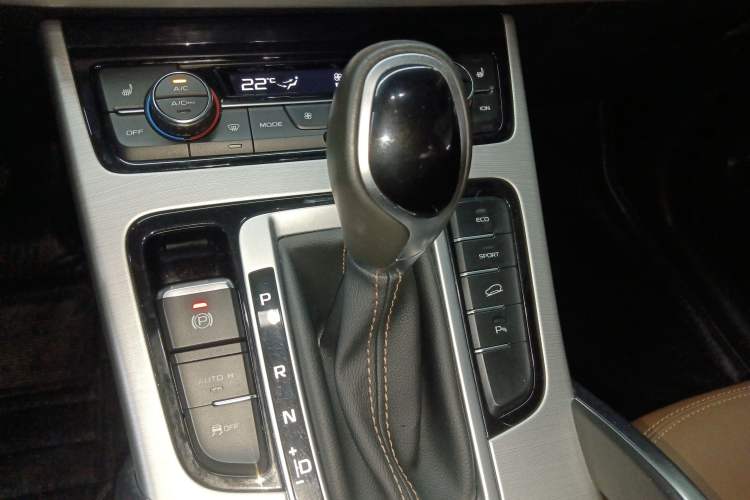 Used Geely Auto Emgrand X7 Sport 2016 1.8TD Automatic ZhiZun Version